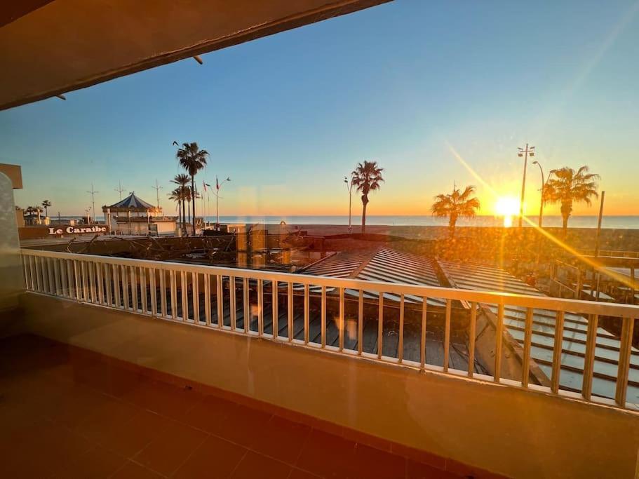 Le Carrousel - Apt Vue Mer - Plage A 10 M - Clim - Wifi Canet-en-Roussillon Exterior foto